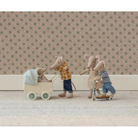 Maileg, Barnevogn m/baby mus, Mint, 11-5103-00-Maileg-Minlillebutik.dk