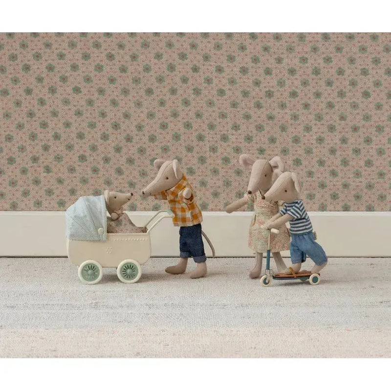 Maileg, Barnevogn m/baby mus, Mint, 11-5103-00-Maileg-Minlillebutik.dk