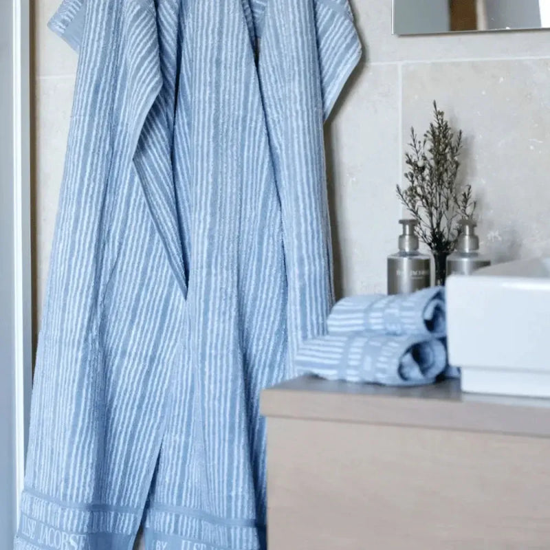 Ilse Jacobsen, Håndklæde Sæt Med 2 stk, Støvet Blå Striber-Ilse Jacobsen-Minlillebutik.dk