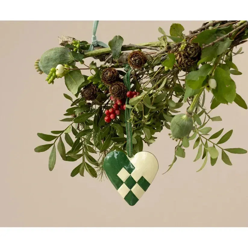 Maileg Jul, Metal ophæng, Hjerte, Lille, Grøn, 14-4503-01-Maileg-Minlillebutik.dk
