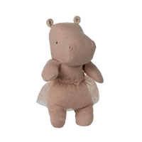 Maileg, Safari friends, Flodhest m/skørt, Lille, Lys Rosa 16-5601-00-Maileg-Minlillebutik.dk