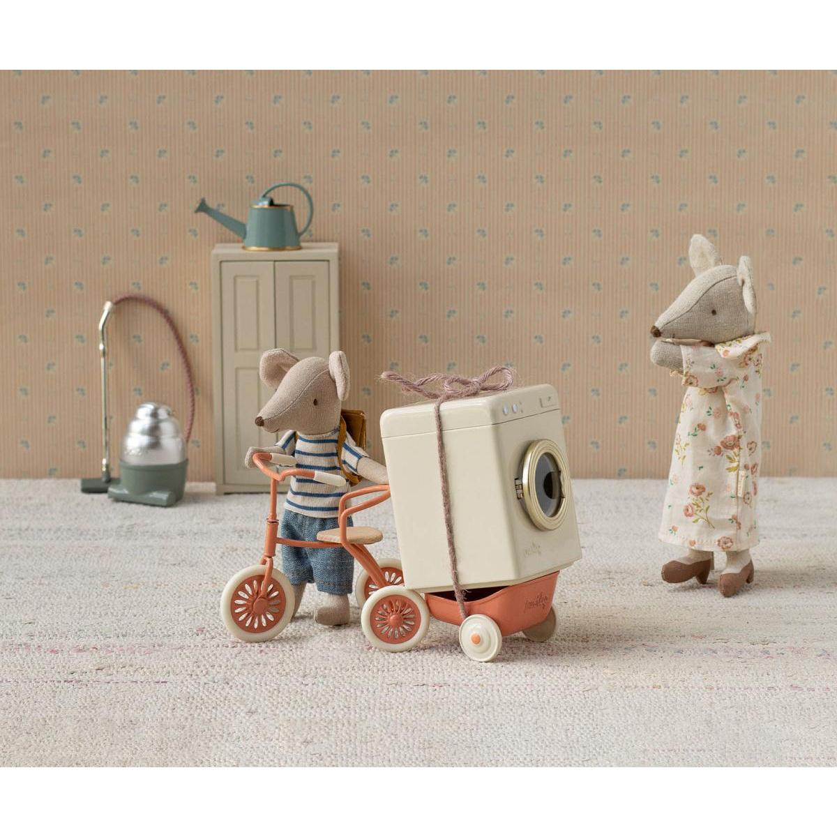 Maileg, Cykel Mus, Storebror med taske, 17-3205-00-Maileg-Minlillebutik.dk