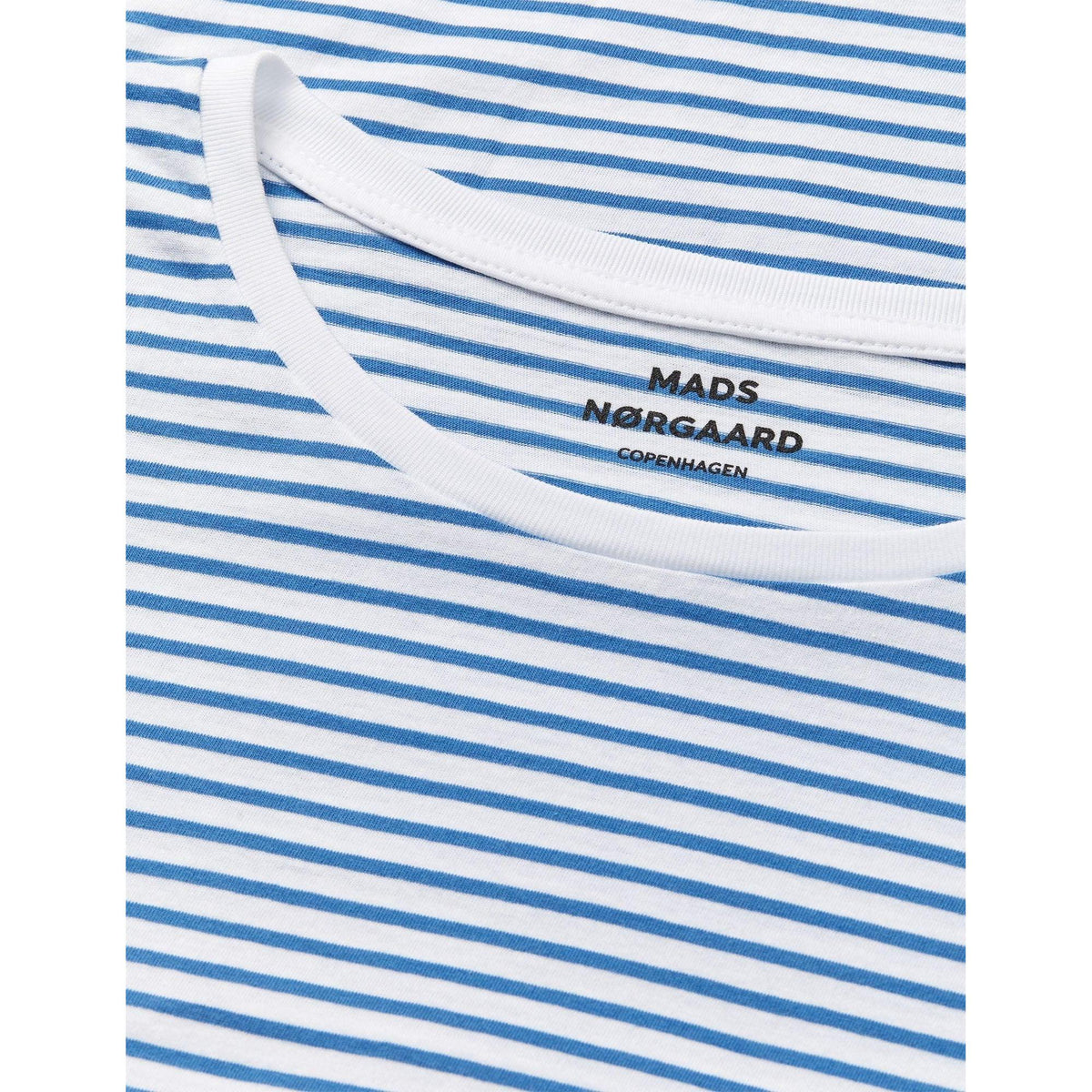 Mads Nørgaard, Fine Jersey Stripe Teasy Tee FAV, Brilliant White/Bright Cobalt-Mads Nørgaard - Dame-Minlillebutik.dk