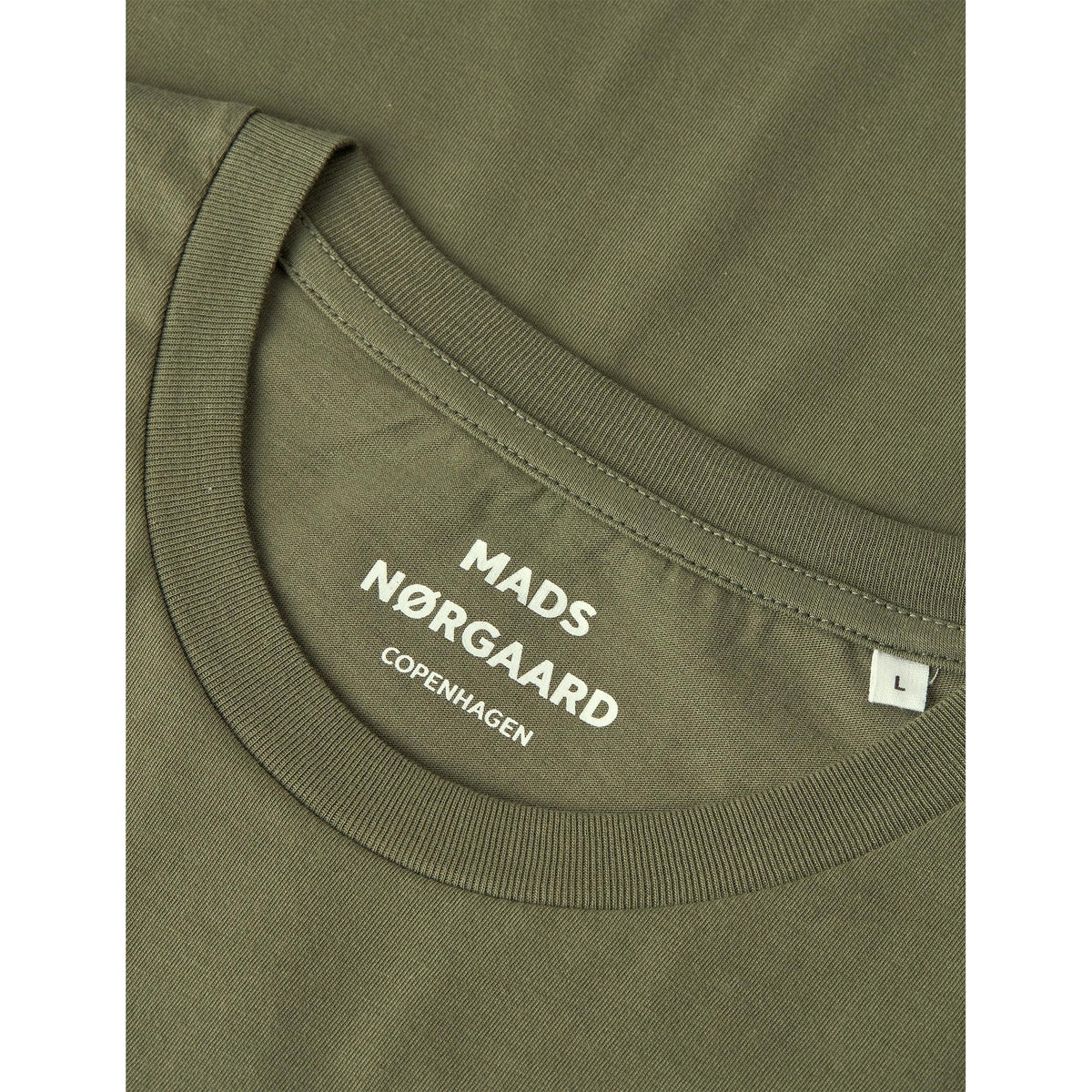Mads Nørgaard, Organic Thor Tee FAV, Army-Mads Nørgaard - Herre-Minlillebutik.dk