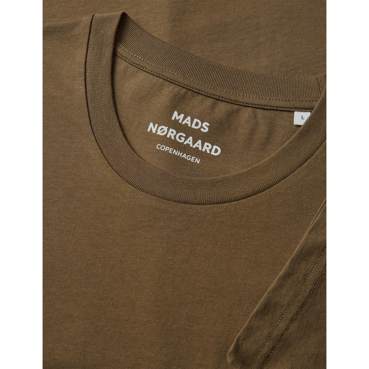 Mads Nørgaard, Fine Jersey Thor Tee FAV, Beech-Mads Nørgaard - Herre-Minlillebutik.dk