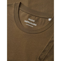 Mads Nørgaard, Fine Jersey Thor Tee FAV, Beech-Mads Nørgaard - Herre-Minlillebutik.dk
