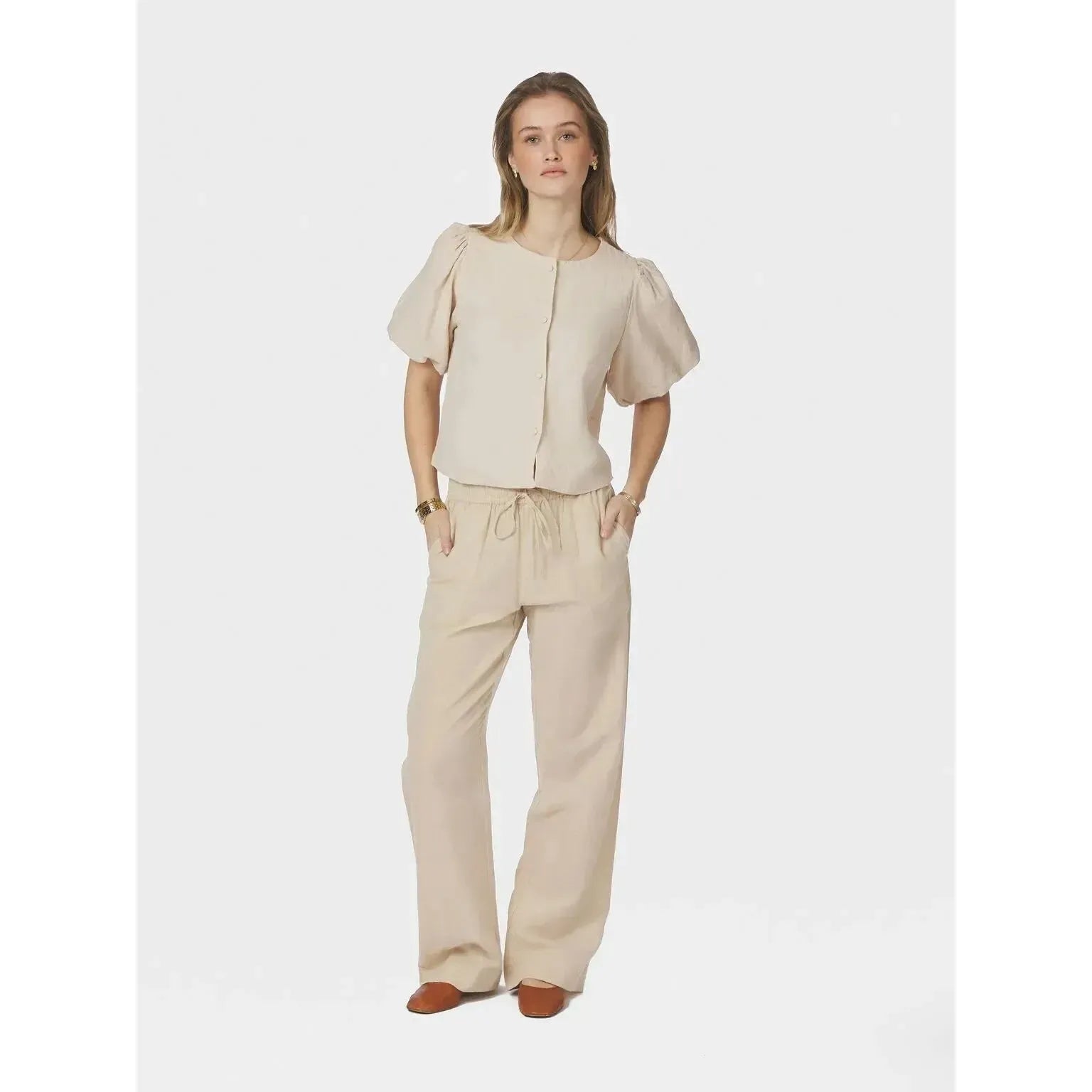 Neo Noir, Moisa Linen Blouse, Sand-Neo Noir-Minlillebutik.dk