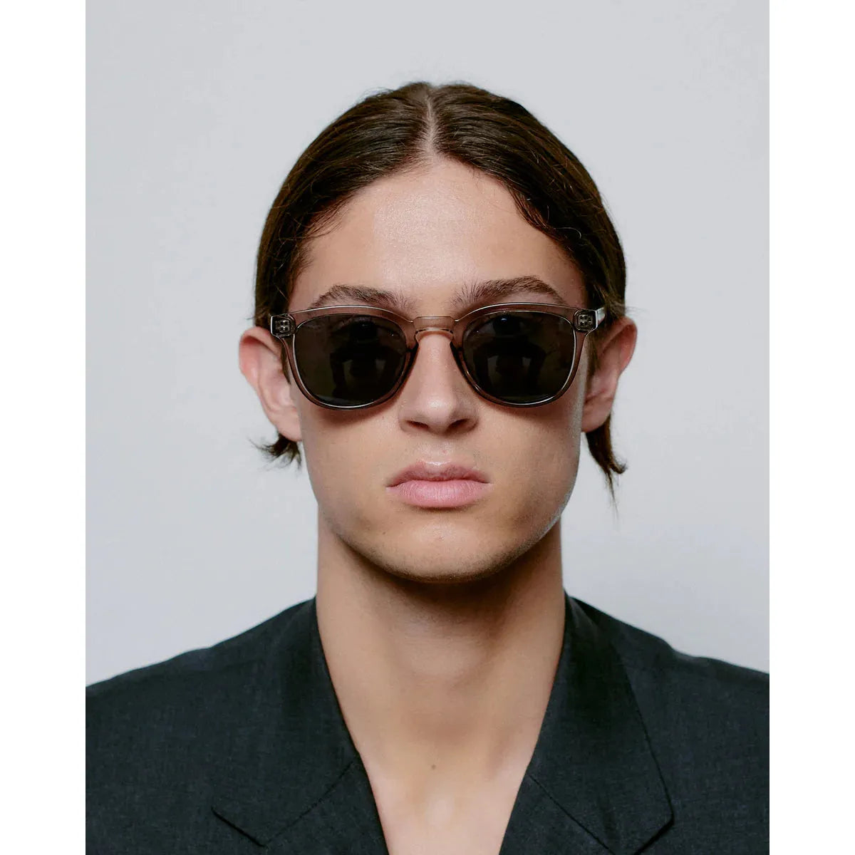 A.kjærbede, Bate, Grey Transparent