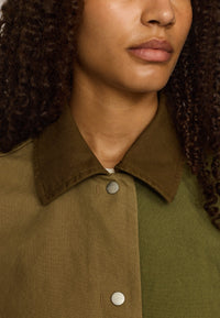 Selfhood, Block Trenchcoat, Army
