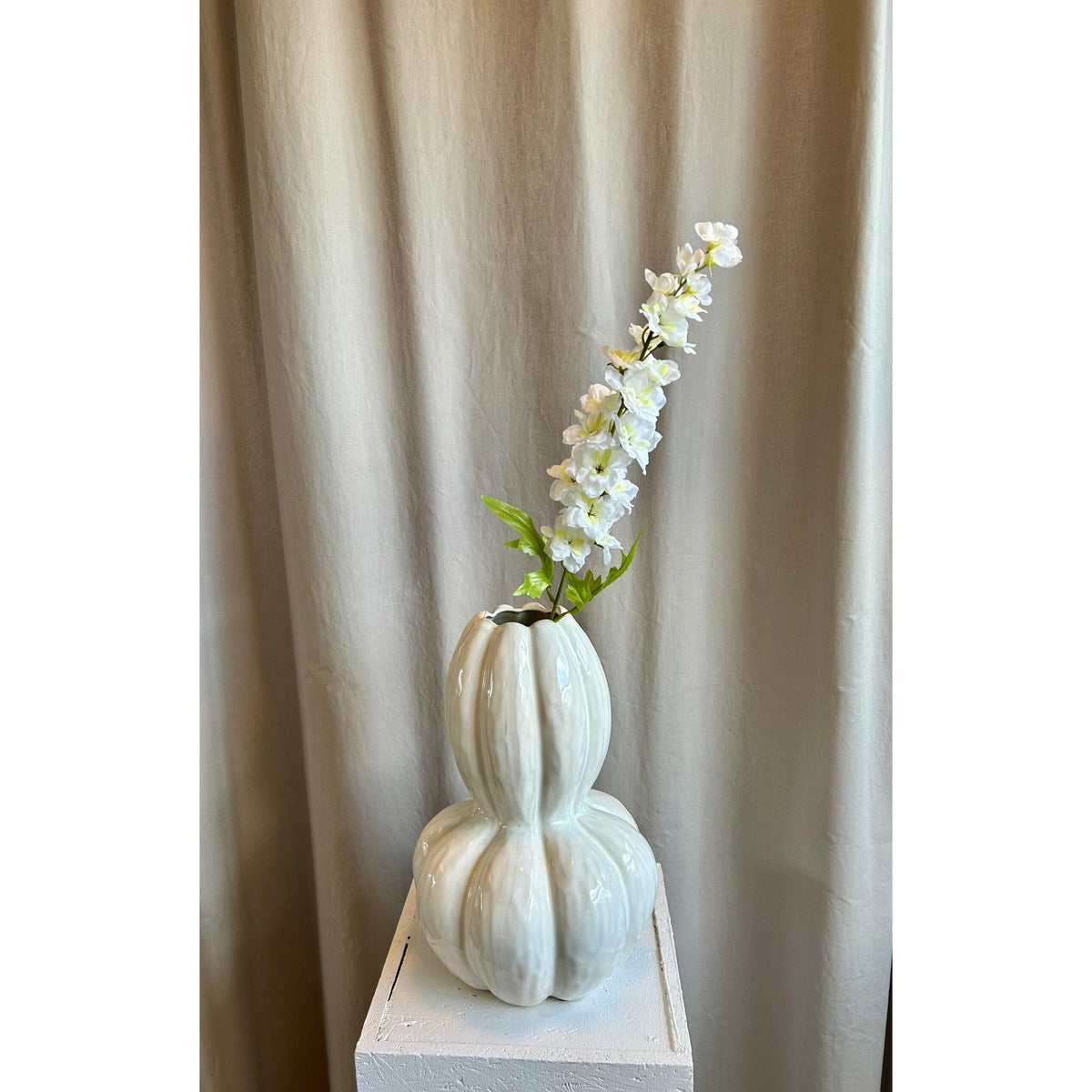 Barbara, Ridderspore, Hvid, h86 cm-Barbara-Minlillebutik.dk