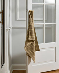 Nordal, KINU viskestykke, stribet gul/beige
