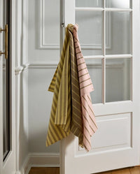 Nordal, KINU viskestykke, stribet gul/beige